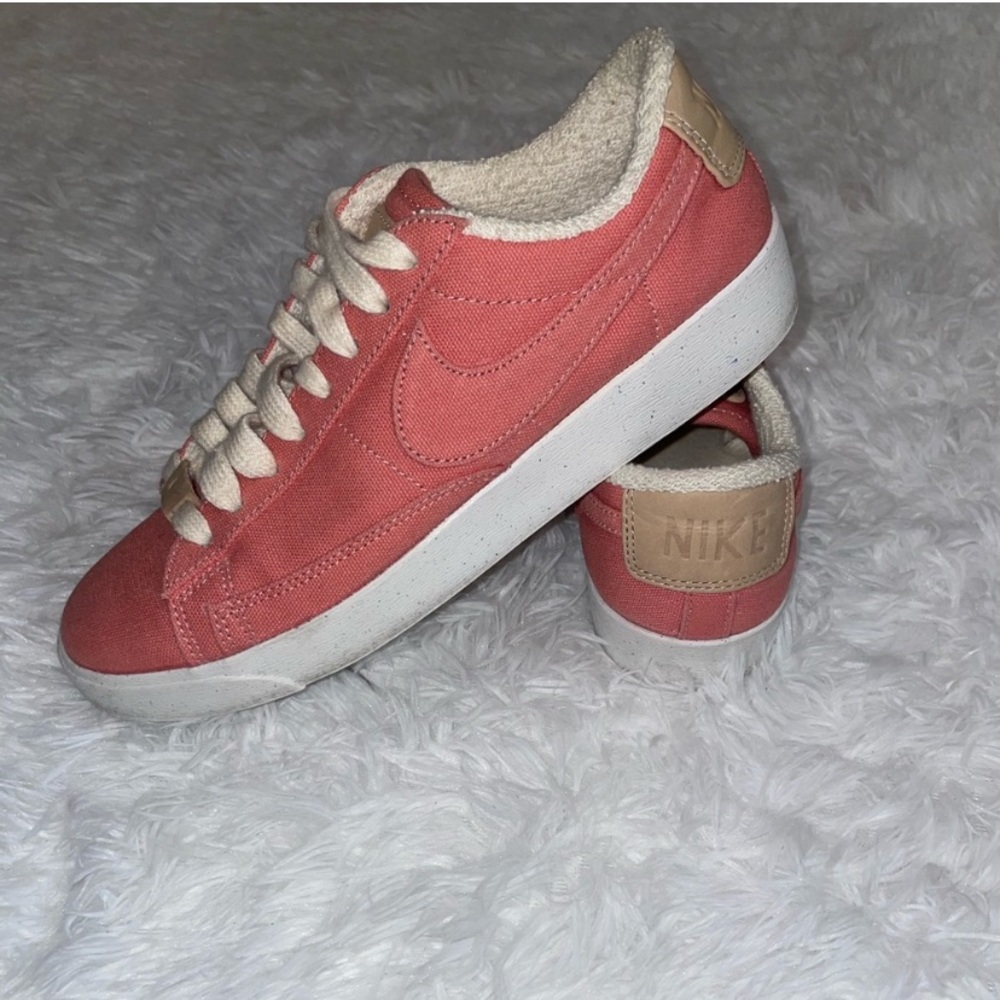 Nike Blazer Low LX Red Stardust.  Nike Blazer. Classic Sneakers.